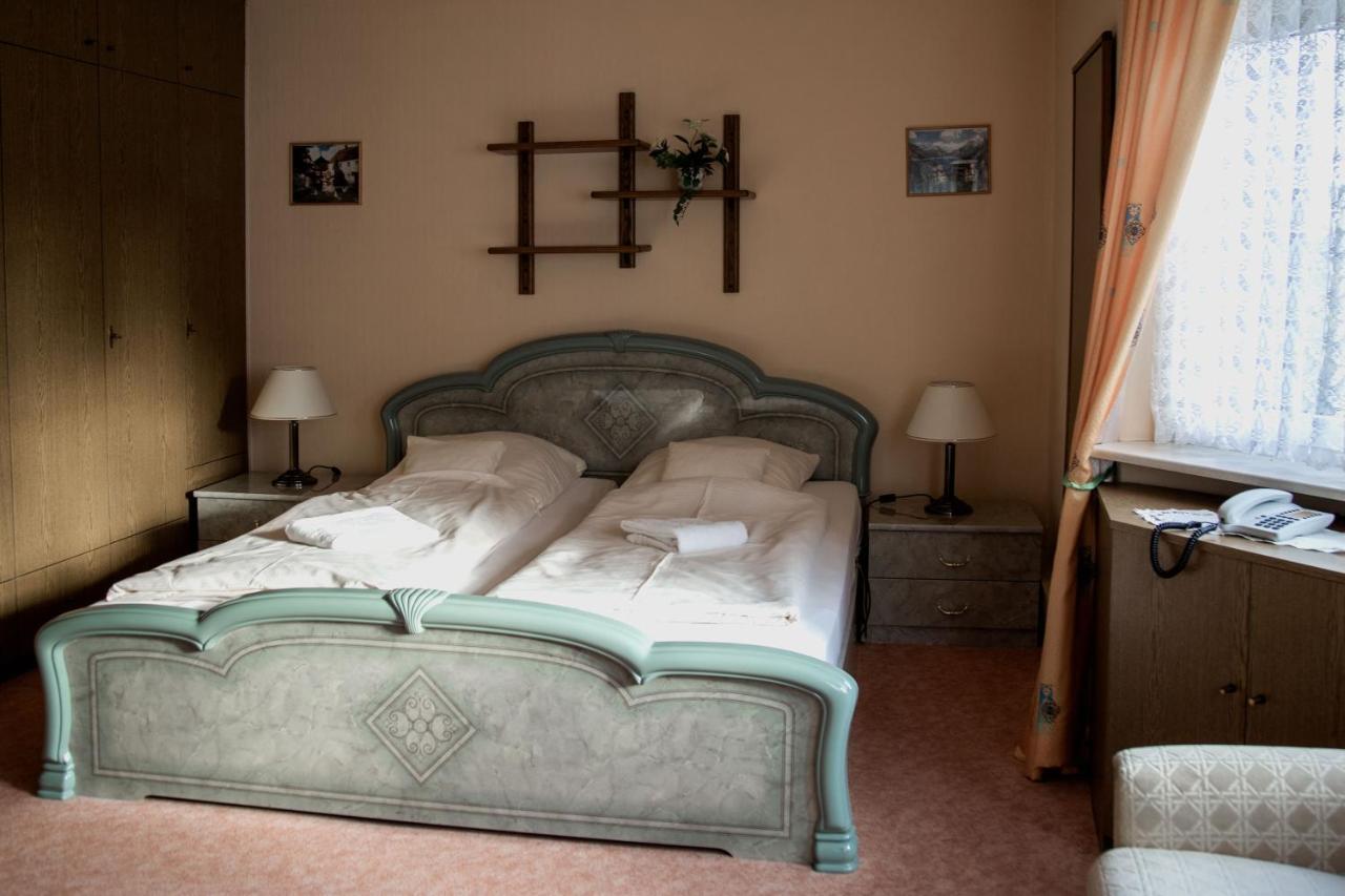 Haus Mecklenburg Hotel Pension バート・ザルツフレン エクステリア 写真