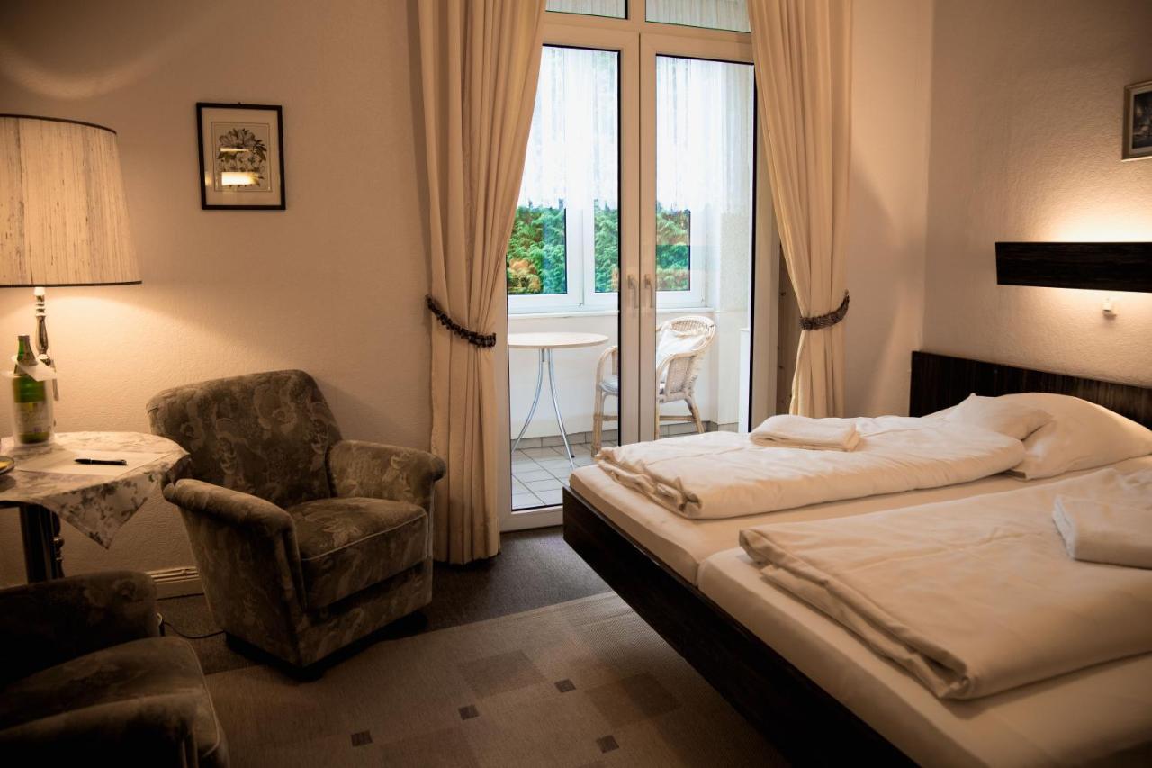 Haus Mecklenburg Hotel Pension バート・ザルツフレン エクステリア 写真