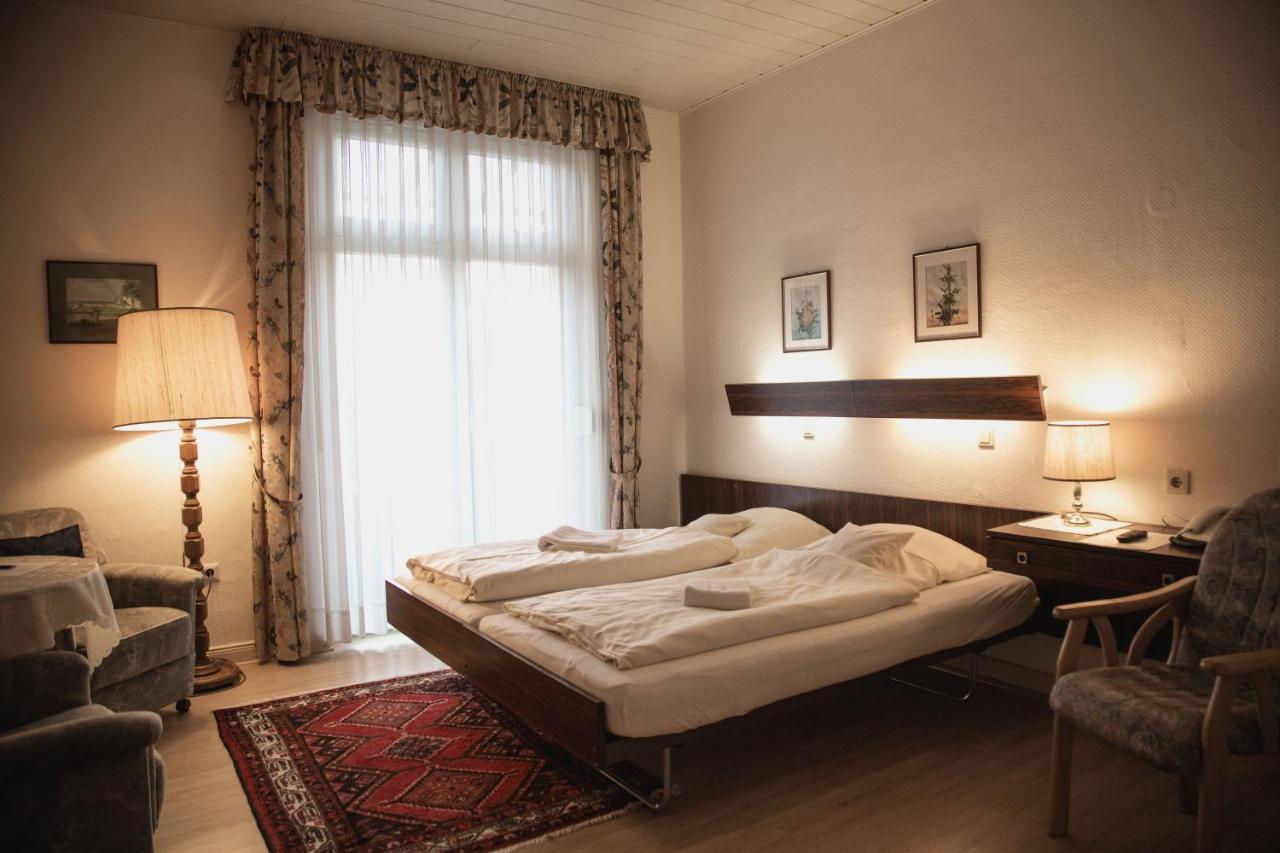 Haus Mecklenburg Hotel Pension バート・ザルツフレン エクステリア 写真