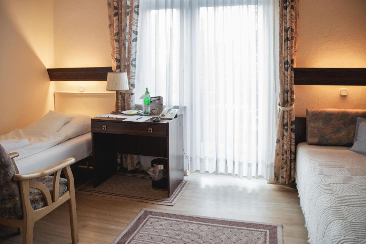 Haus Mecklenburg Hotel Pension バート・ザルツフレン エクステリア 写真
